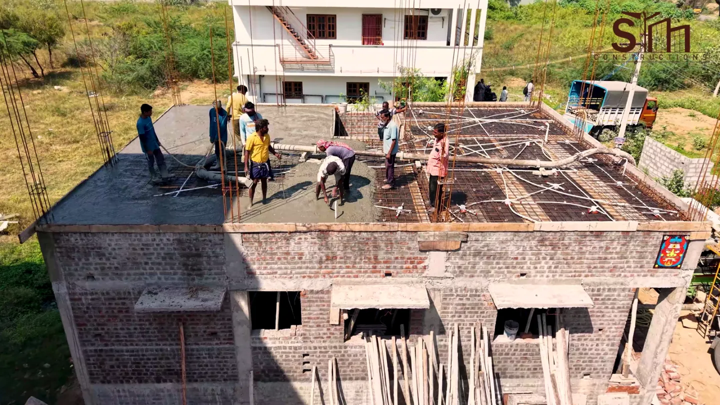 Side view of roof-slab work in Muthampalayam, Erode